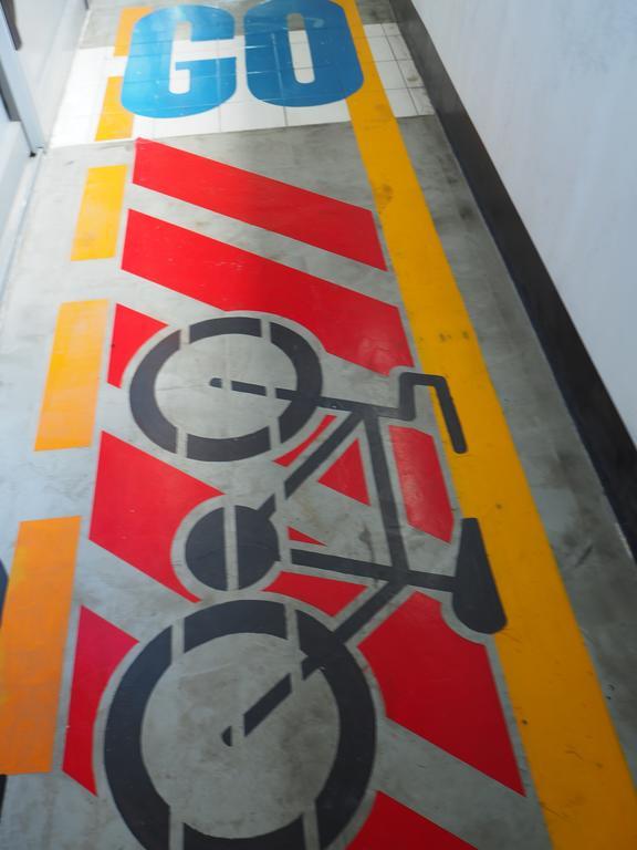 Art-C House Hotel Phuket Ngoại thất bức ảnh