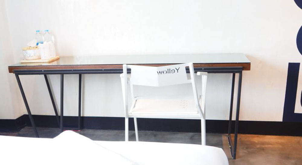 Art-C House Hotel Phuket Ngoại thất bức ảnh