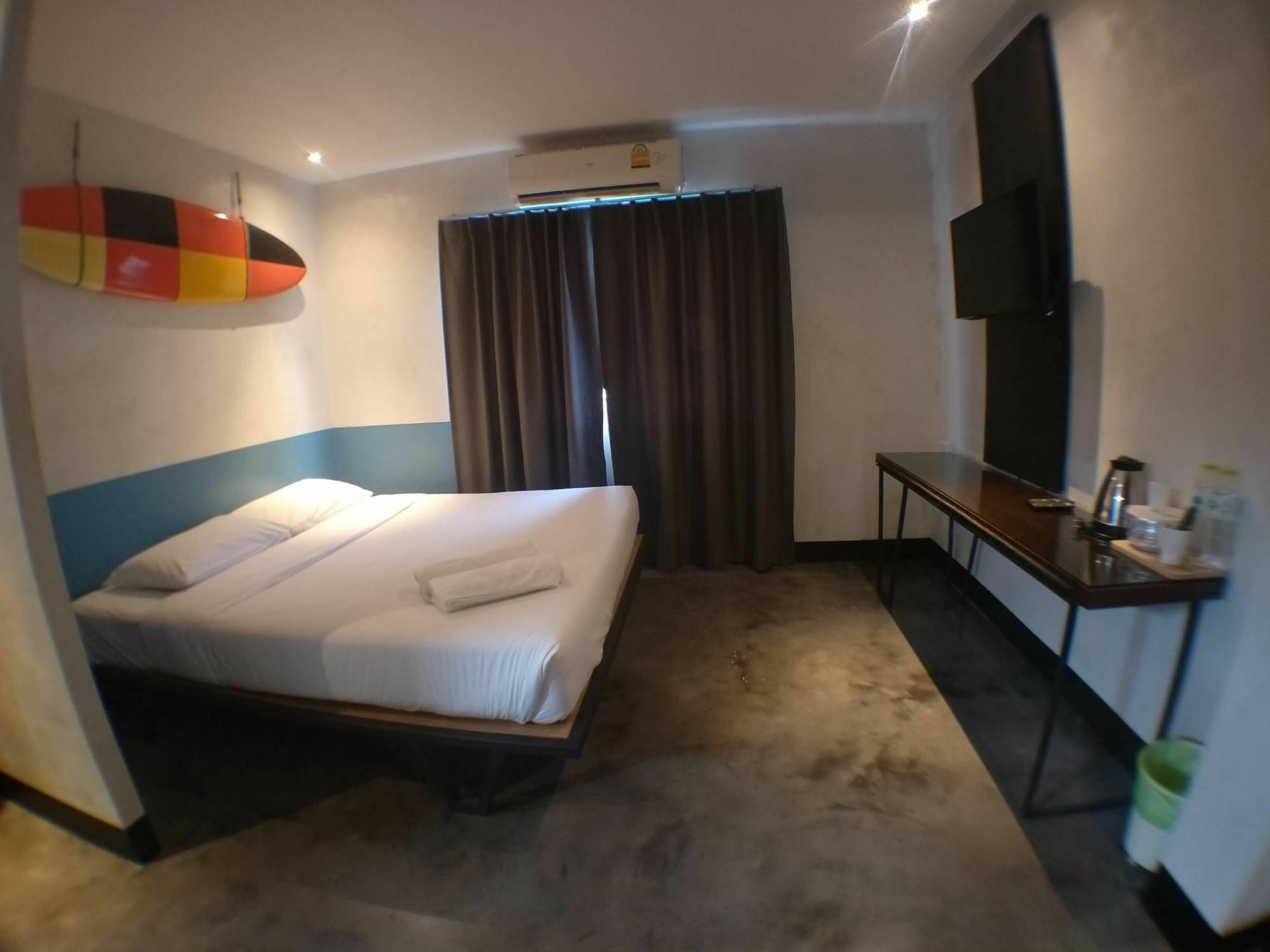 Art-C House Hotel Phuket Ngoại thất bức ảnh
