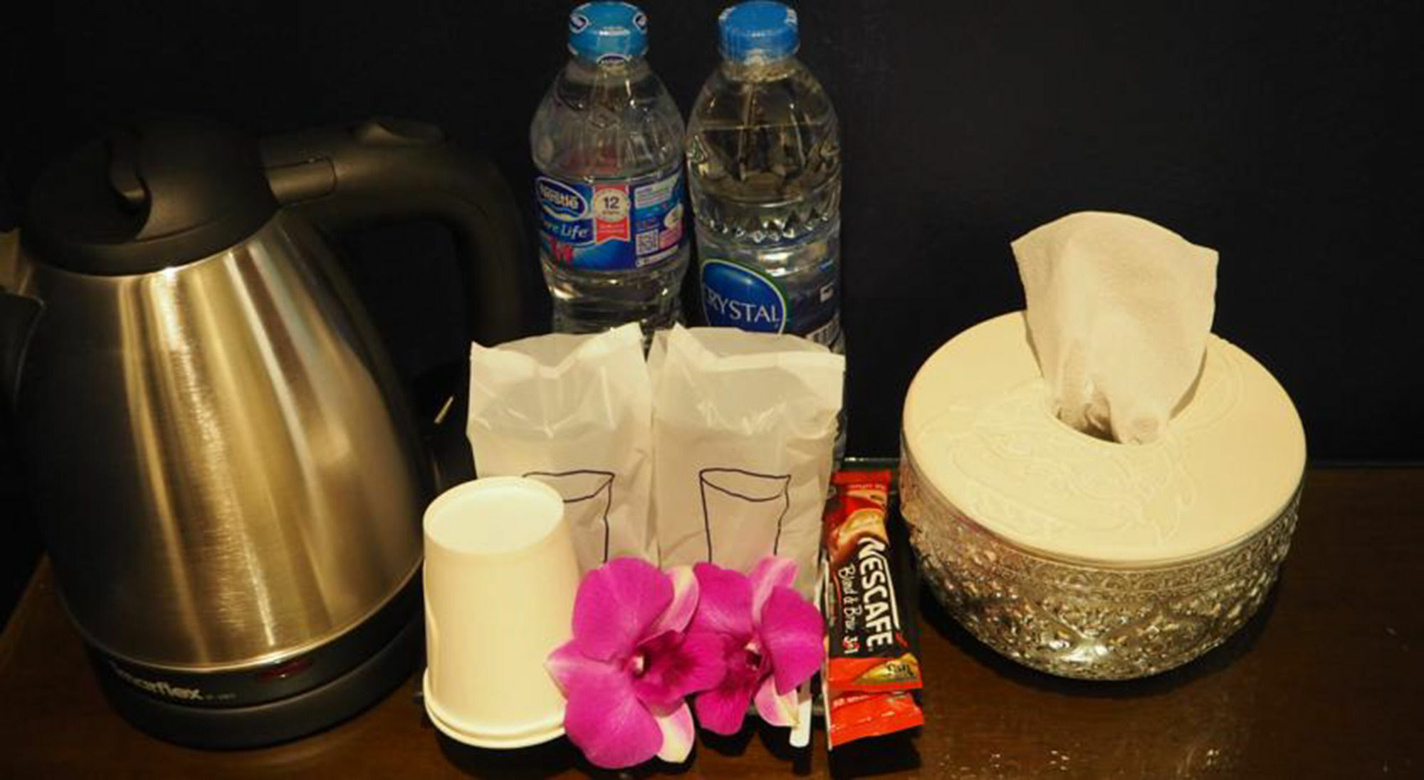 Art-C House Hotel Phuket Ngoại thất bức ảnh